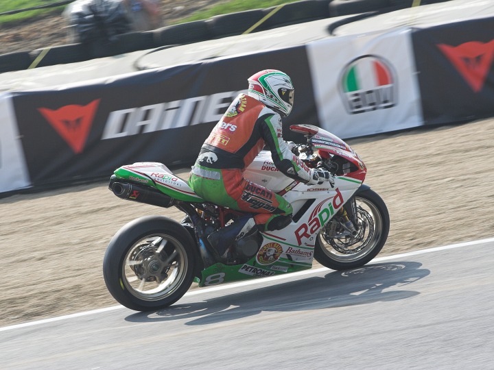 StephenOWC33's tweet photo. 2011 at Brands again with Mike Booth, local Randalstown legend and former Ulster Superbike Champion Gerard Kinghan, Cullybackeys Bruce Anstey, Danny Buchan
#BSB #USBK #WSBK #MotoGP #IOMTT #ManxGP #RoadRacing #SaveIrishRacing https://t.co/Vwt9nzdVBu