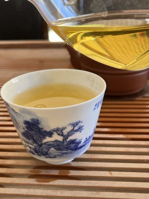 Cynthia49168249's tweet photo. No matter how good the tea is, it sometimes becomes weak https://t.co/uJxXo8Cxmd