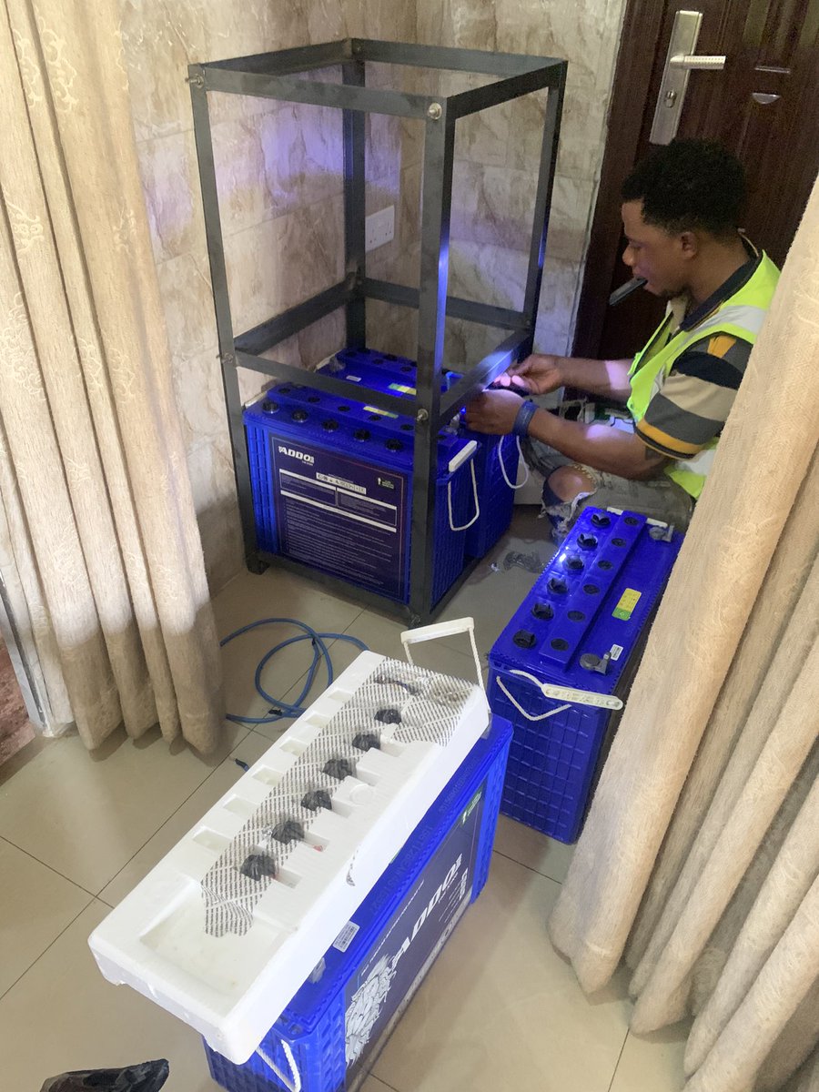 EssenarGreen's tweet photo. Just another day at the shop. Have you installed your Solar energy backup system Yet? Call us today to make your enquiries. https://t.co/ZtAUvYQGd9