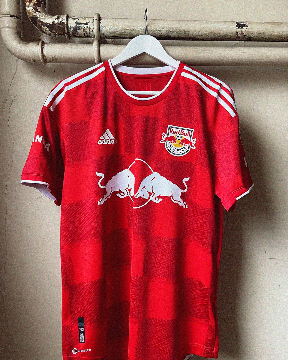 cultkits's tweet photo. There’s no ‘home’ or ‘away’ with these jerseys. New York is Red. That’s undisputed for Red Bull fans. Daniel Patrick and Red Bull have simply shown us that there’s no reason to define a kit.
#RedBulls #DanielPatrick #adidas #MLS #CultKits https://t.co/oil00q9Hdv