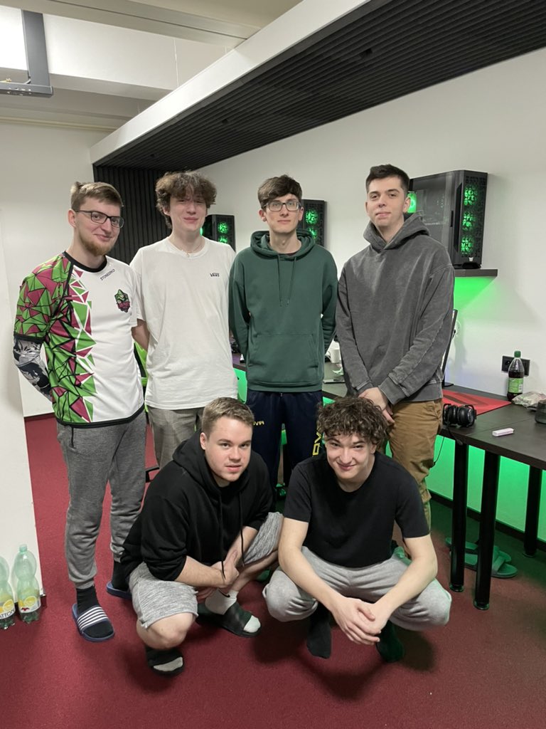 Bootcamp time! Getting ready for 2023. @StoneerkoVALO <a href="/Shimanski13/">Shimanski</a> @LPKvalo <a href="/Cayss_Val/">Cayss</a> <a href="/luky_r6/">lukyololo</a> @jskVALO