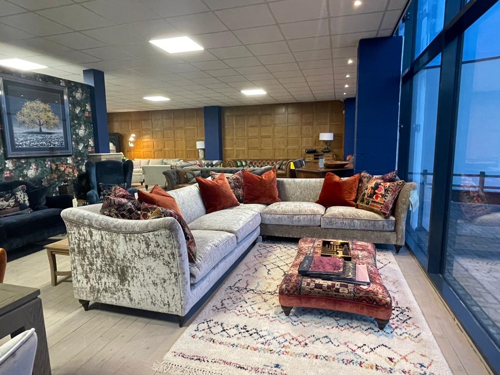 Specialist 🇿🇼🇧🇼🇮🇶🇿🇦🇸🇱🇧🇩🇸🇴 on Twitter "Visit Indigo Home Interiors and