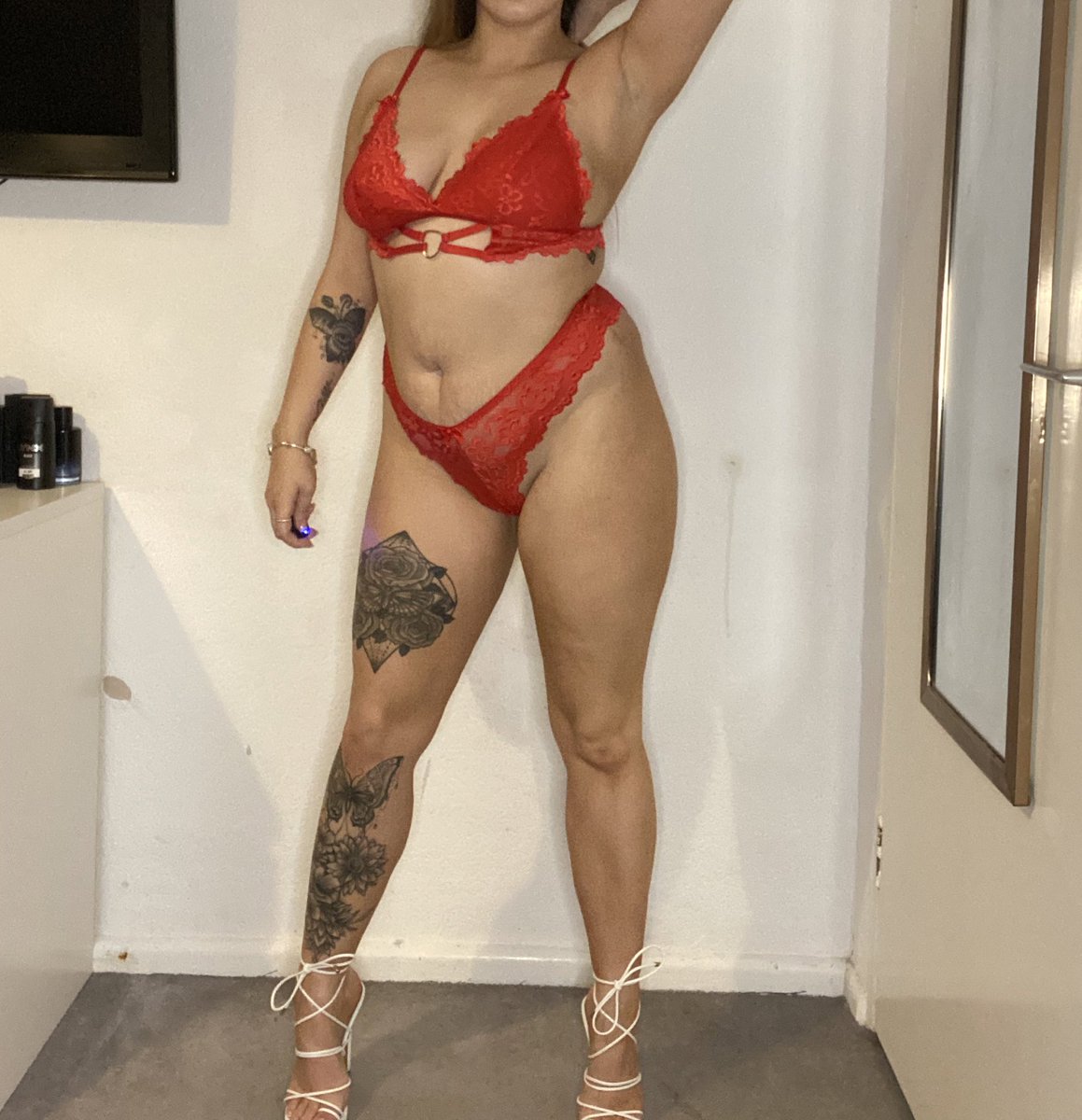 WomenOfOnlyFans on Twitter: "RT @ukfinestcouple: