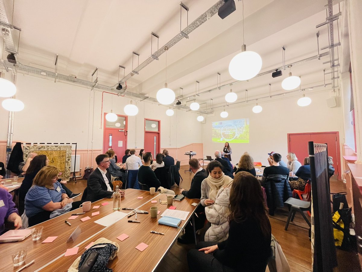 ManiraAhmad's tweet image. Joining passionate colleagues from across the #wholesystem to develop a city which supports everyone to THRIVE 

Using the city portrait &amp;amp; doughnut economics approach/framework. Developing a sustainable &amp;amp; equitable recovery for all

#PublicHealthApproach #ClimateChange #Wellbeing