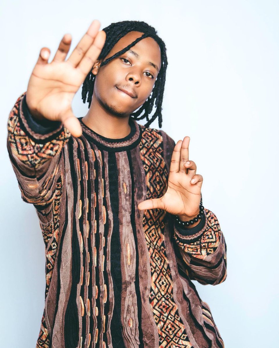 Vainqueur_V's tweet image. .::. One year ago today @AfriqueJoe released his amazing song  " #Rompe  ".🎶 👏🏾
The track  has amassed 1.7M views on #YouTube &amp;amp; 80k on #Spotify 
S/O 
Audio Producer:  Evydecks
Video Directer:  Sammy Switch
 #RwOT