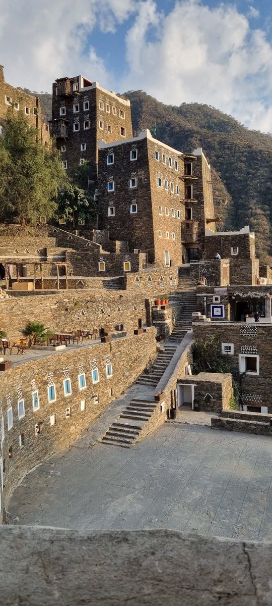 ludovic_pouille's tweet photo. The beauty of the village of Rijal Alma, in the #Aseer region, classified as a World Heritage Site by @UNESCO! A superb stone architecture, centuries old, in the region of the "flower men". Come & visit!
#BeautifulSaudi #FranceKSA 🇸🇦💚🇫🇷 https://t.co/EI0OxLPv0M