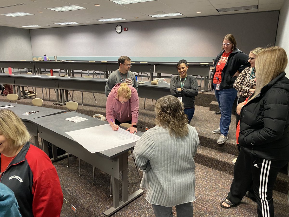 CMMarshall8688's tweet photo. USD 244 staff doing Color Code training to help better understand personality traits with β¦@BrettFenton9GBβ©. https://t.co/1Jqn6pft3P