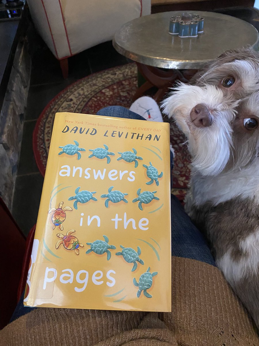 Luckylibrarian5's tweet photo. Another great book by this author that I can’t wait to share w/students! @DavidLevithanPH #fightcensorship https://t.co/az9rXzsbk9