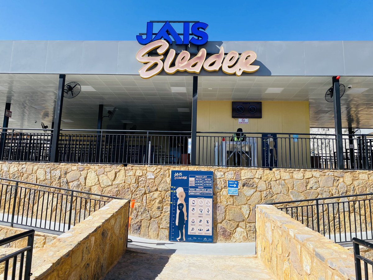 CoastersWide's tweet photo. UAE’s first alpine coaster opened at Jebel Jais, Ras Al-Khaimah. At over 6000 feet, this Weigand alpine provides a thrilling ride experience for the whole family. #AlpineCoaster #JebelJais #RollerCoaster #Credlife #WWCOnTour https://t.co/6B9GRBzP1p