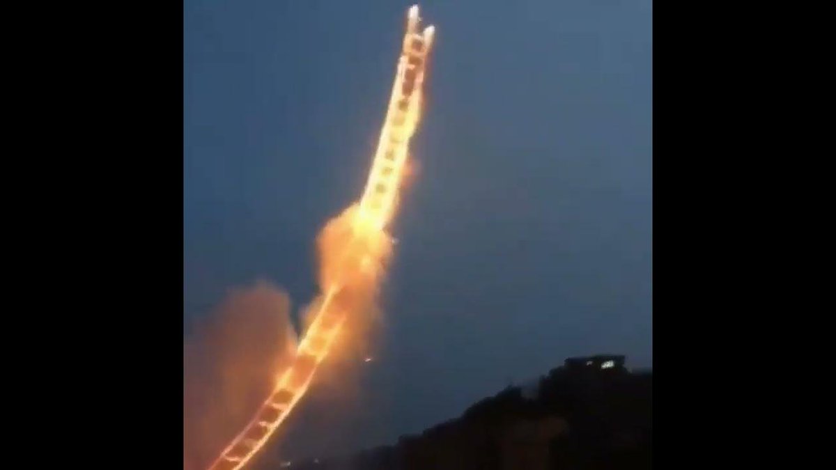muvicut's tweet photo. Chinese Firecracker: PATH TO HEAVEN ! #viralvideos #shorts https://t.co/m8W5hha8H8 https://t.co/uDWCbVw6G9