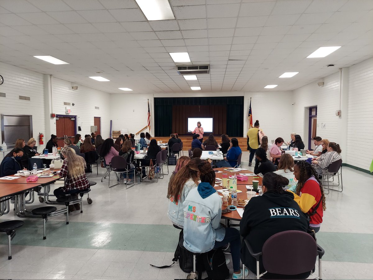 Barela_ECE's tweet photo. So grateful to have Liz Moreland-Mason of #SpedResource @spdres presenting to our PreK SPED Teachers this morning on creating independent work areas!
@HumbleISD_PREK @HumbleISD
 @HumbleISD_SPED
#PerfectPracticeMakesPerfect https://t.co/V9UPqbdJuD