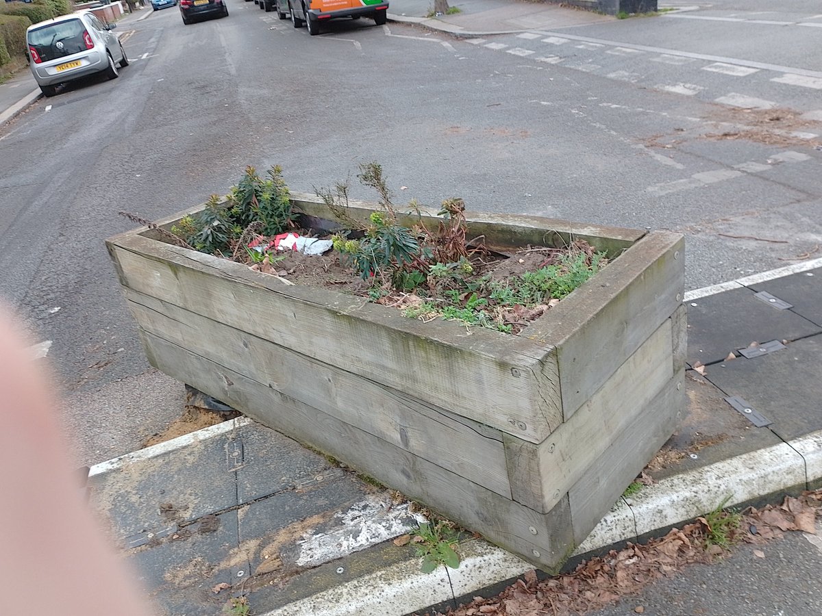 streathamaction's tweet photo. Anyone know what happened in Estreham Road and when?

Balance of probabilities is yet another boy racer at night - and more likely than not Driving Under Influence - rather than anti-LTN direct action! https://t.co/YXsz0iEFv8