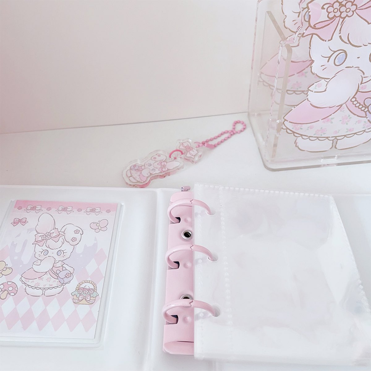 tiantianshop's tweet photo. ꒰ #prewithtian ꒱

🫧แฟ้มเก็บการ์ดลาย Tmomo (4) - แถมพวงกุญแจ

280 บาท (มัดจำ 150)

🚚ส่ง 40/60 - สั่งกี่รายการก็ค่าส่งเท่านี้น้า
🥯นัดรับ BTS สยาม/ราชเทวี/บางหว้า, MBK

#เฟรมการ์ด #ตลาดนัดเฟรมการ์ด #แฟ้มการ์ด #แฟ้มเก็บการ์ด #collectbook #พรีออเดอร์จีน #พรีออเดอร์ https://t.co/ppPOZ3Z8rL