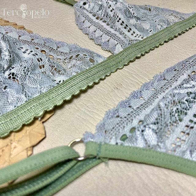 Tu mirada es de esas que petrifican 😍

Set Medusa

Talla única 

Solicita nuestro catálogo 💫

Whatsapp: 300 290 7102 

Instagram: @terciopelolenceria 

Ventas al por MAYOR  y DETAL 

Hecho por manos girardoteñas ⚡️

#Lenceria #encajes #bella #regia #tbt #beutiful #Girardot