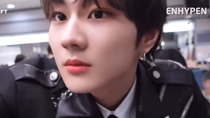 yjwprnts's tweet photo. jungwon pretty boy https://t.co/HvYWUL4V87