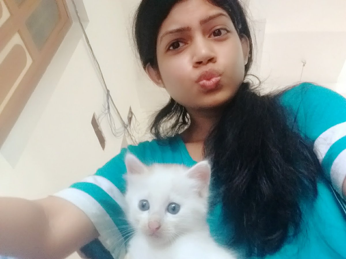 Aritri_007's tweet image. With my aww-dorable pet Poko 🥰😘
I rescued him from street dogs when he was only 2days old. Since then, he's my companion ❤️
#NationalLoveYourPetDay #LifeAtHGS 

Join @Arijit10Sinha @dipayan2007 @kora_kagaj