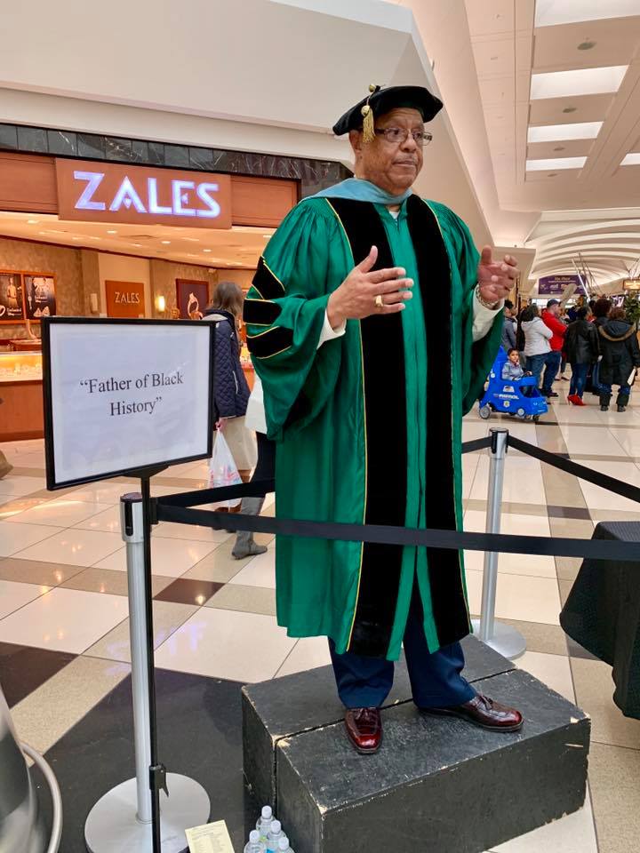 Join the City of Kentwood Parks &amp; Recreation Department on Saturday, Feb. 25th for their Unity Walk to honor Martin Luther King, Jr. The walk begins at 11 a.m., followed by a brief ceremony, live music &amp; refreshments. bit.ly/40enlRP