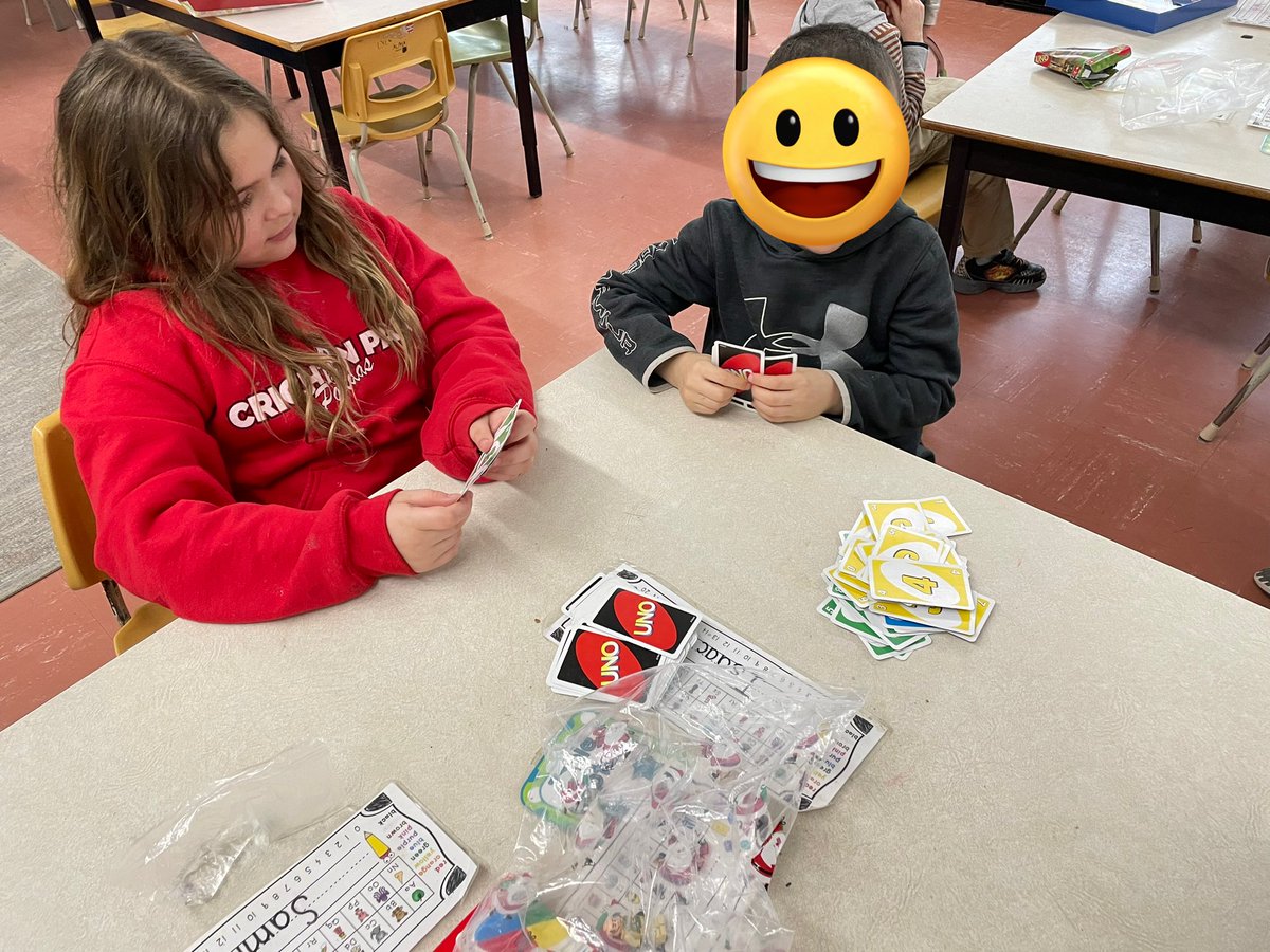 mrsbowesteaches's tweet photo. Cashing in on our class reward points for an afternoon of games. Students brought in games from home to share with their peers. What a great opportunity to practice explaining instructions, turn taking, cooperation and dealing with winning and losing. #gameday #classpoints https://t.co/cP861tAOP0
