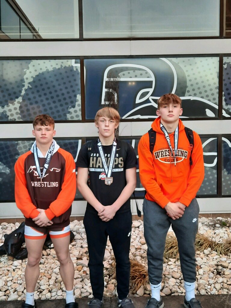 Colt_Athletics's tweet photo. The MS Wrestling team competed yesterday at the OAC Junior High District Tournament. The following wrestlers qualified for the OAC Junior High State Tournament: Josh Blasenhauer 6th Place, Charles Steele 5th Place &amp; Kolten Snyder 2nd Place. #GoColts https://t.co/HklWSxkDQs