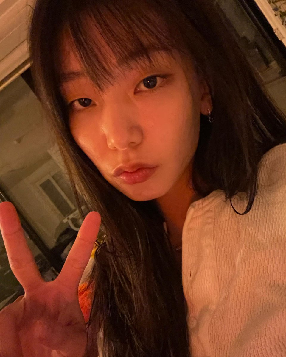 ylloh_120's tweet photo. 230220 인스타그램
😬😬😬
#이호정 #LeeHoJung #holly608 https://t.co/NLuJYOKKak