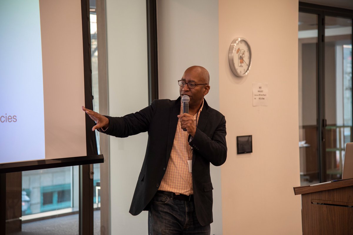 I'm Pierre, a 14-year digital #analytics entrepreneur, presenting this week and sounding off for #BlackInDataRollCall  #BlkTIDES #BlkNData #data -- been presenting and writing on #googleanalytics #GA4 and #rstats  as well as working w/ businesses of any size on #data