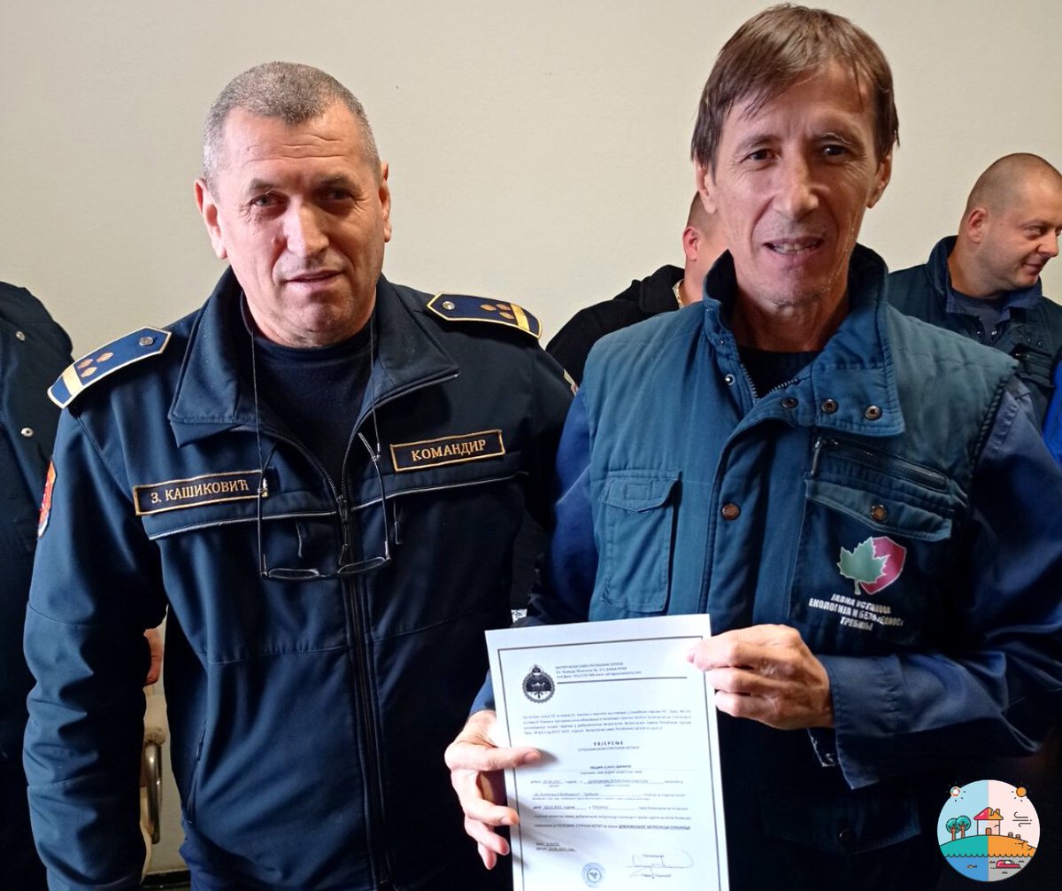 UN_BiH's tweet photo. Thanks to the #SWISSUN4 #DRR program, 35 new volunteer firefighters in Trebinje, Prijedor, and Bijeljina are now trained & ready to help during natural and other disasters.
🙌 👏to the fire brigades for their dedication & hard work!👨🚒👩🚒🔥 https://t.co/zrenwRHkpl