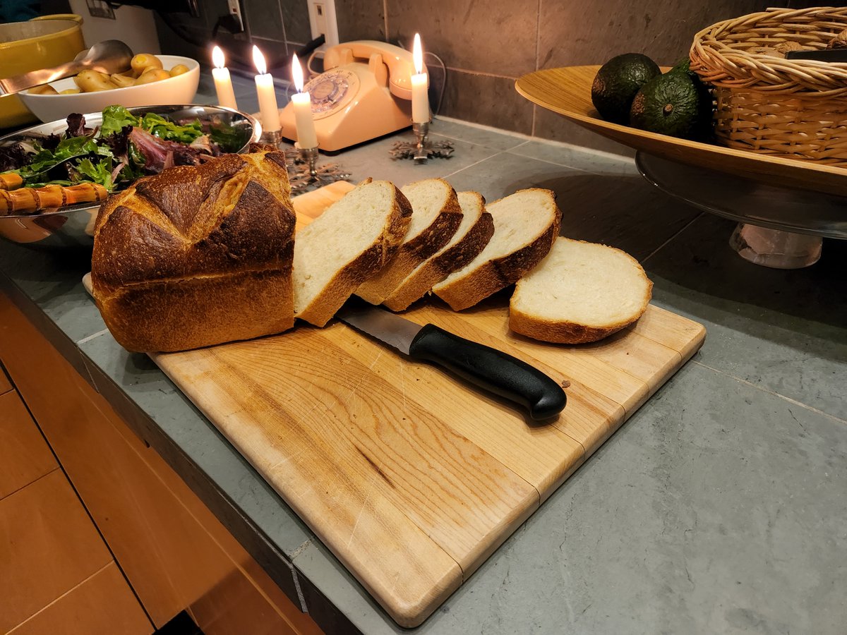 BREADBAR_LA's tweet image. 👉 👉 Sourdough is our bread and butter, literally! 🍞 We've been baking it since day one at Breadbar LA and it's become a staple for our community. This versatile bread can be enjoyed for any occasion. #breadbar_la #sourdoughlove #breadandbutter 🥖❤️