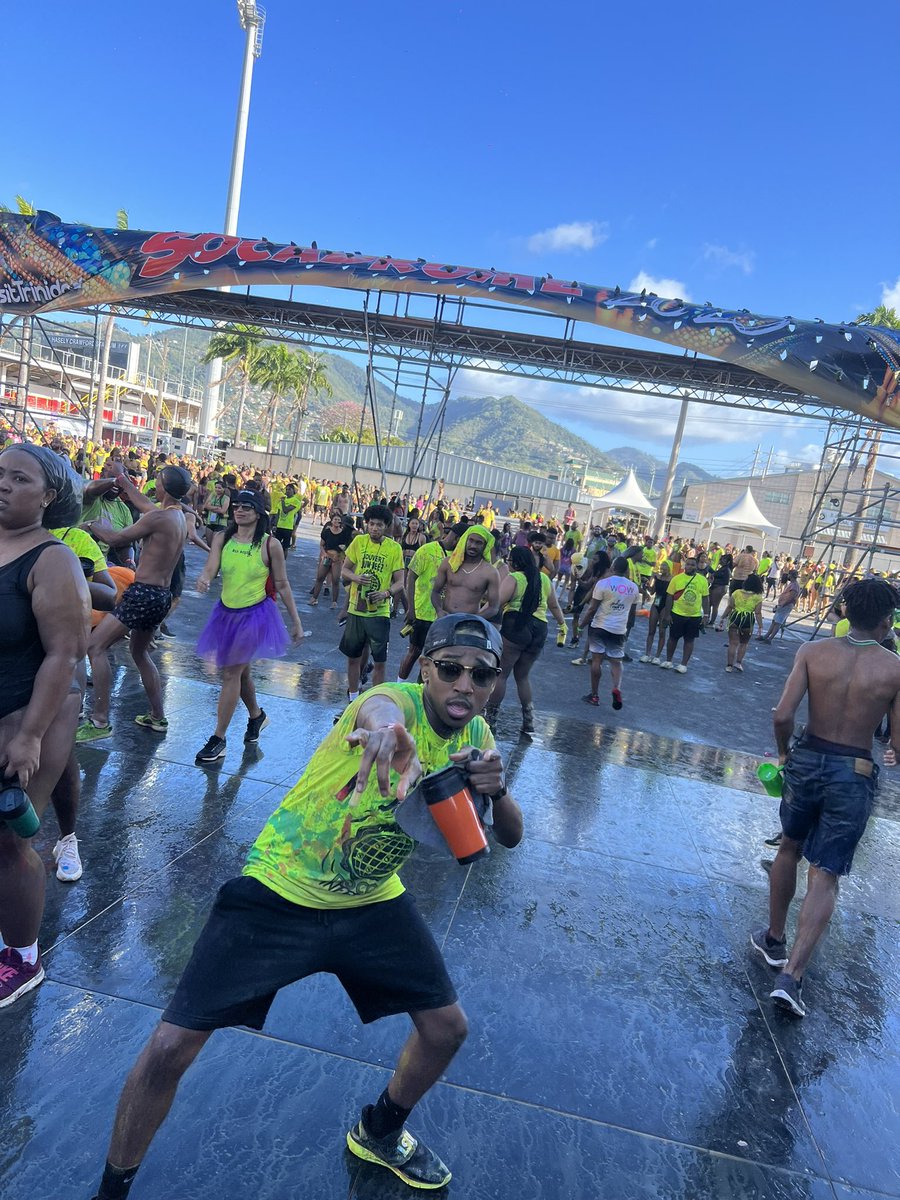 _DisJust_In's tweet photo. Jouvert jumbeez was vibes  #carnival2023 https://t.co/KTFSAEISqt