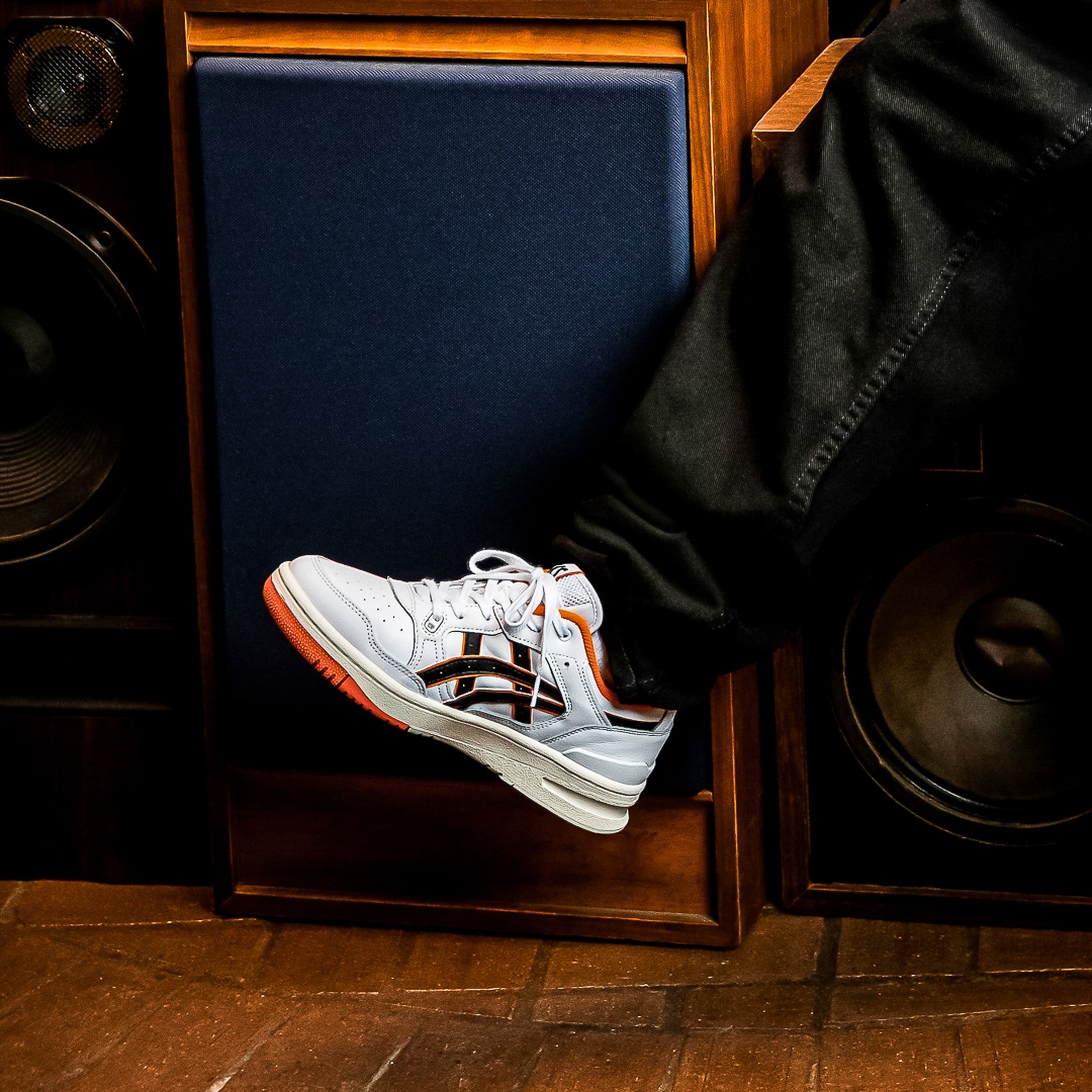 SLKTN_store's tweet photo. NEW IN!
Der nächste ASICS EX89 ist gedropt
Der "White/Habanero" ist traumhaft schön in weißem Glattleder und orangen Kontrasten
⁠
41,5 - 46,5 • € 129⁠ | LINK: https://t.co/fGCLb5gdc1
⁠
#asics #asicsjapan #slktn #solekitchen⁠ #asicsEX89 #asicsgelextreme #gelextreme #ex89 https://t.co/8rDeSbtQV7