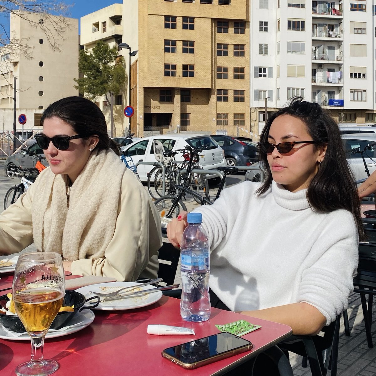 silvanabrionees's tweet image. Podría decirse que nos cuidamos mucho, en todos los sentidos