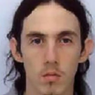 O pior pedófilo da Grã-Bretanha, preso por estuprar cerca de 200 crianças no orfanato onde trabalhou e criar um manual de como se aproximar de menores, e que foi morto na cadeia com uma caneta enfiada em seu nariz e que chegou até o cérebro.