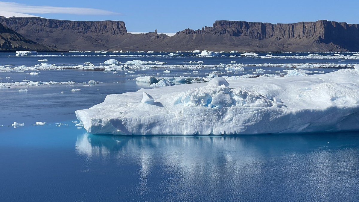 BAS_News's tweet image. Today the #SDAScience expedition is being treated to a rare opportunity to travel through the Prince Gustav Channel, named after the prince of Sweden by Otto Nordenskiöld of the Swedish Antarctic Expedition. Stunning scenery between an extinct volcano &amp;amp; the Antarctic Peninsula!