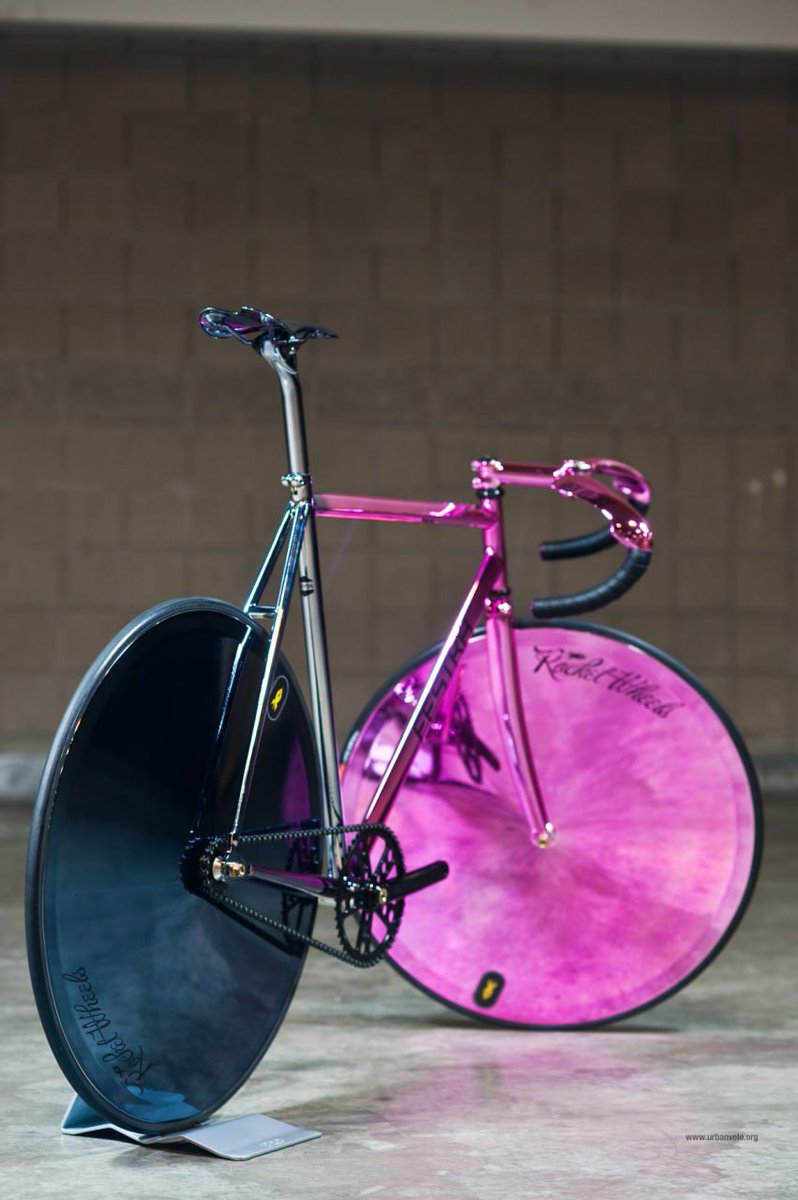 BLblog's tweet photo. Festka track bike. Bright, bold and attracting attention from everywhere.
#festka #bicycle #bicycles #bicycling #bicyclelife #bicyclelove https://t.co/MNamoVzB63