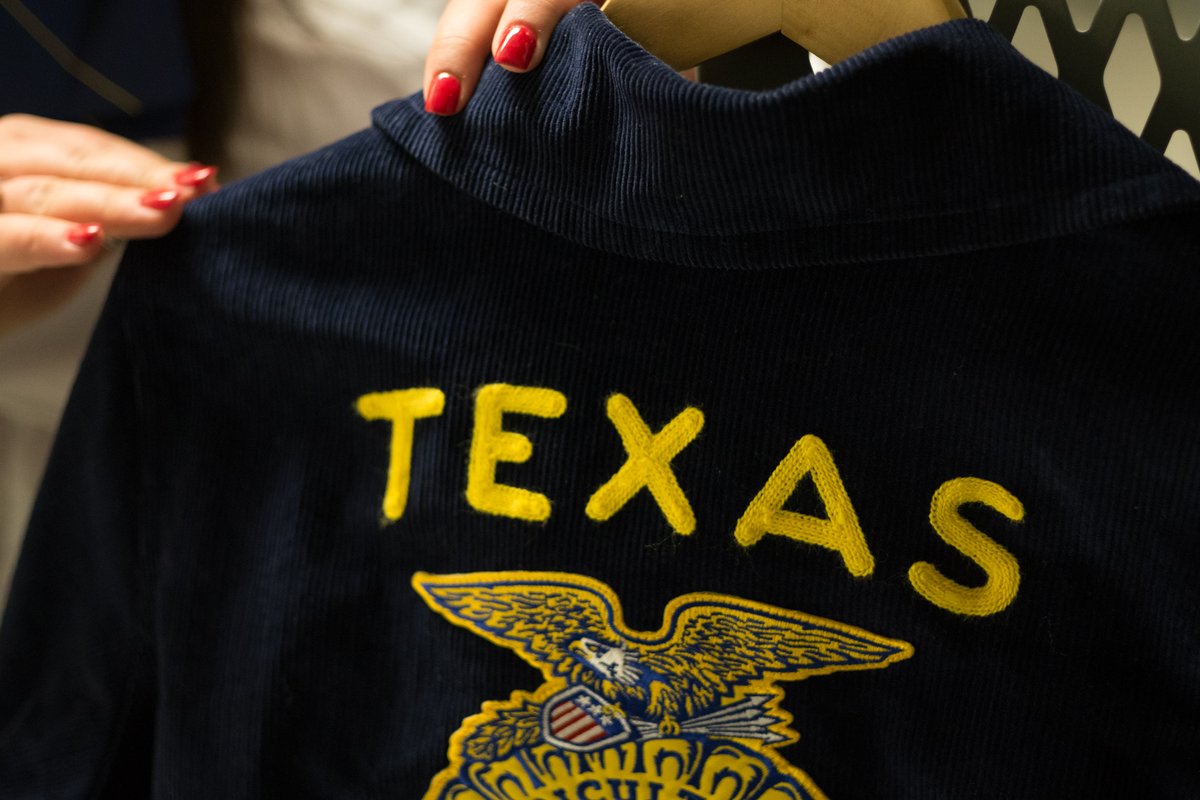 TexasFFA's tweet photo. Blue and gold never go out of style. 

#TexasFFA #MyTexasFFA #FFAWeek #TexasAg #Ag #StudentLeaders #FFA https://t.co/7qSGZ9VF4J