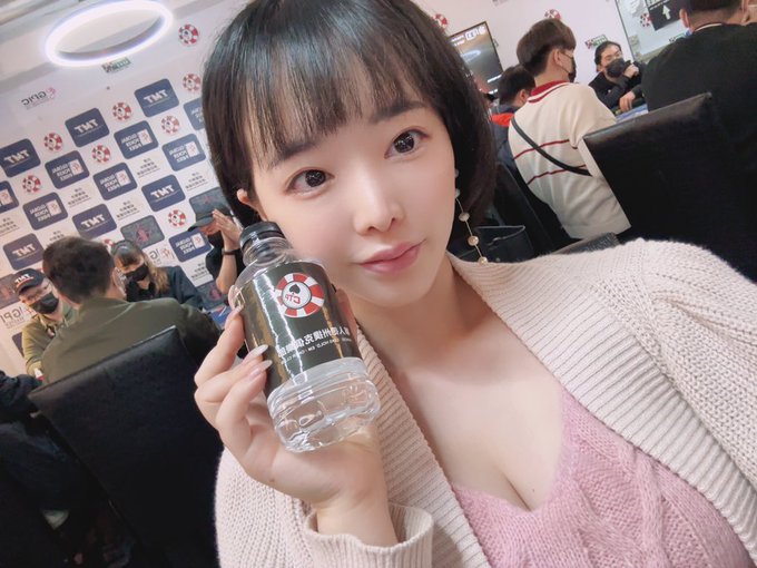 cmaoeoi51's tweet photo. 야동 사이즈 사이즈19 size19: https://t.co/A1tWinsDWS  몇번이나 질내 사정해 버린 결혼식 직전의 3일간 ... https://t.co/Any1yiy5nZ 
#예약판매
#좋아요판매
#명품판매
#팔로워판매 https://t.co/EFoZQIyZuk