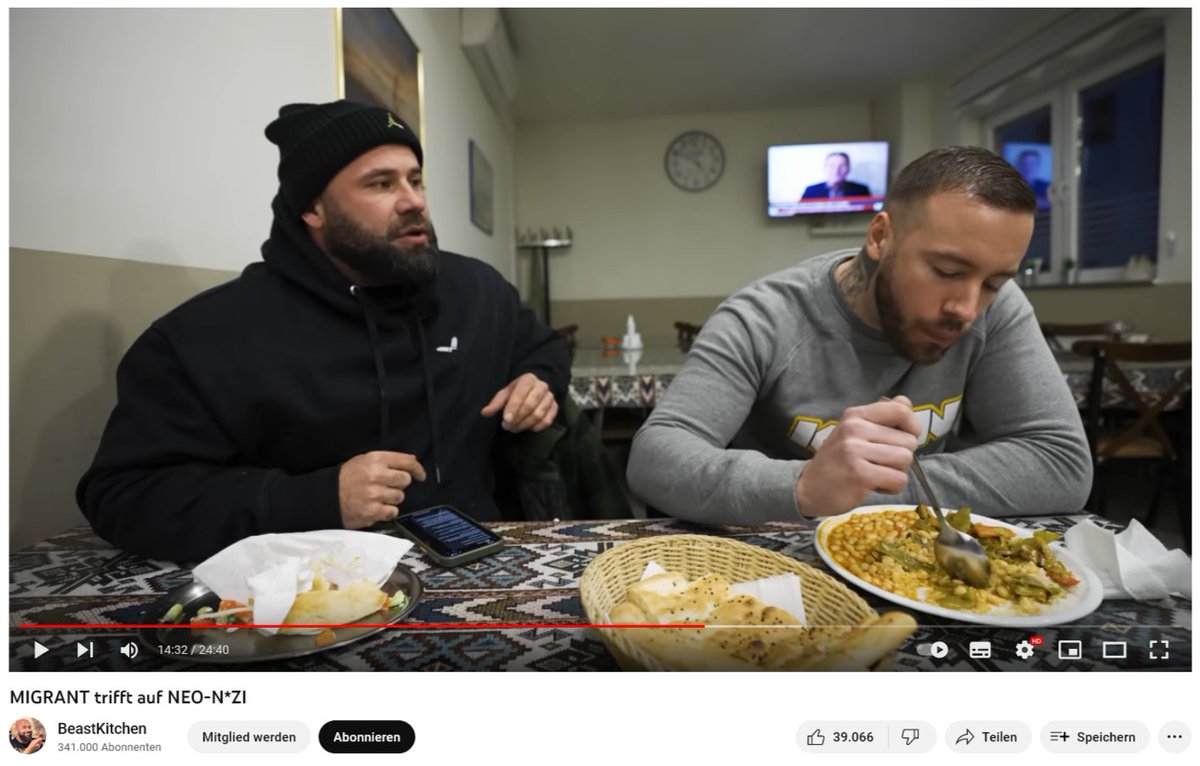 BRechercheteam's tweet photo. Was genau soll das denn jetzt werden? #HipHop goes #Neonazi? #StevenFeldmann feat. #BeastKitchen (Ahmed Sharif aka #Sharo), #Bözemann und nun #Manuellsen & #Jihado. Kommt jetzt noch so ein Musikprojekt analog zu "USAforAfrica" unter dem Motto "Hip-Hop for Nazikietz in Dortmund"? https://t.co/yX6PumfBul