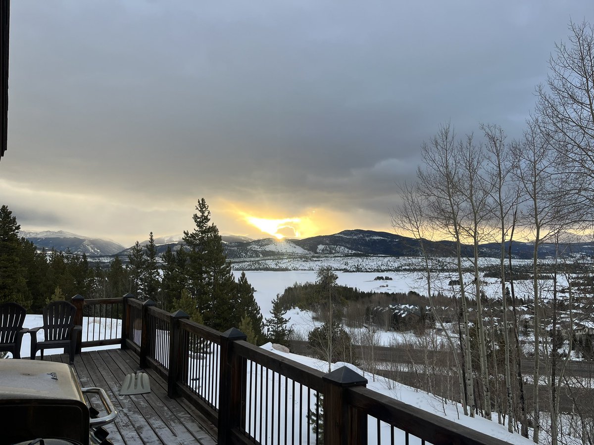 fredkay420's tweet photo. Never want to leave. This view would never get old. @nine_gt @RobbyMerced813 @Beetrayed https://t.co/A0VPcFcNSv