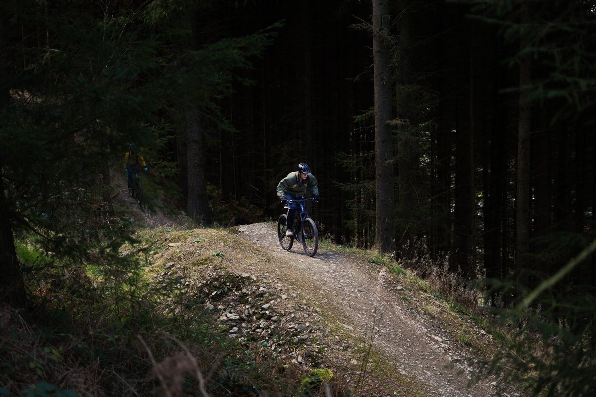 malcolOP's tweet photo. The second day of our mountain biking trip over Leave Out involved a day of downhill (and a fair amount of climbing) at One Planet Adventure in the Llandegla Forest. An extremely scenic ride with spectacular views of the Eryri National Park (Snowdonia).
 #Malcolop @malverncollege https://t.co/cBl39X031p