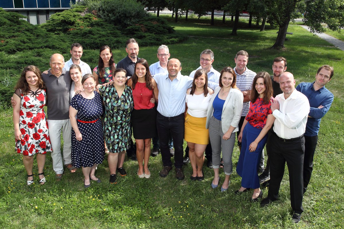 NÚVR (@nuvr_cz) on Twitter photo Publikace! 👏 Výzkum Tomáše Etrycha a jeho týmu z <a href="/IMC_Prague/">Institute of Macromolecular Chemistry CAS</a> zaměřený na komplexní systém pro hodnocení nanoléčiv, který zohledňuje mimo jiné protinádorovou účinnost, publikoval časopis Journal of Controlled Release.
sciencedirect.com/science/articl… Publikace! 👏 Výzkum Tomáše Etrycha a jeho týmu z <a href="/IMC_Prague/">Institute of Macromolecular Chemistry CAS</a> zaměřený na komplexní systém pro hodnocení nanoléčiv, který zohledňuje mimo jiné protinádorovou účinnost, publikoval časopis Journal of Controlled Release.
sciencedirect.com/science/articl…