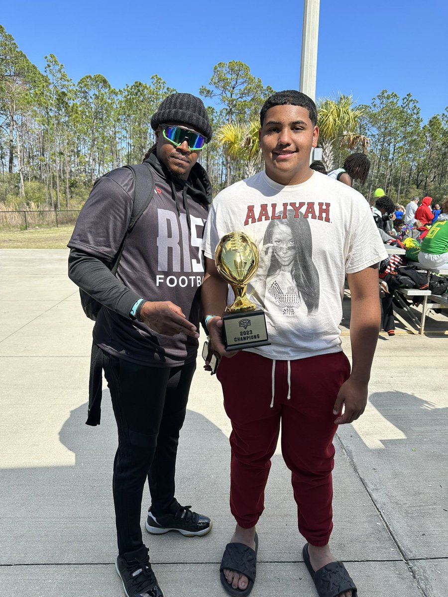 941QBMom tweet media