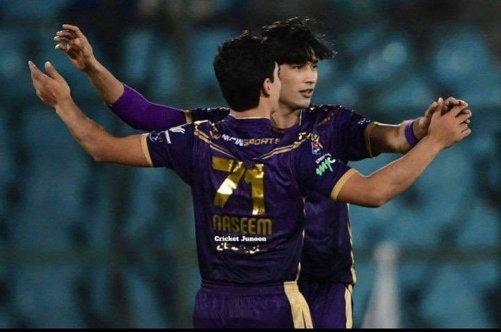 My bowling partner @iNaseemShah ❤️ Just love bowling with him as a pair for @TeamQuetta #PurpleForce #WeTheGladiators