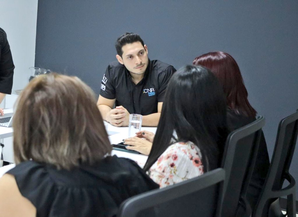 CONAIPD's tweet image. Establecimiento de alianzas estratégicas interinstitucionales para el desarrollo de acciones en favor de las personas con discapacidad, formó parte de los objetivos en la reunión entre la Directora del @CONAIPD, @CristinaH_SV y el Director de Propiedad Intelectual @SvLizama.