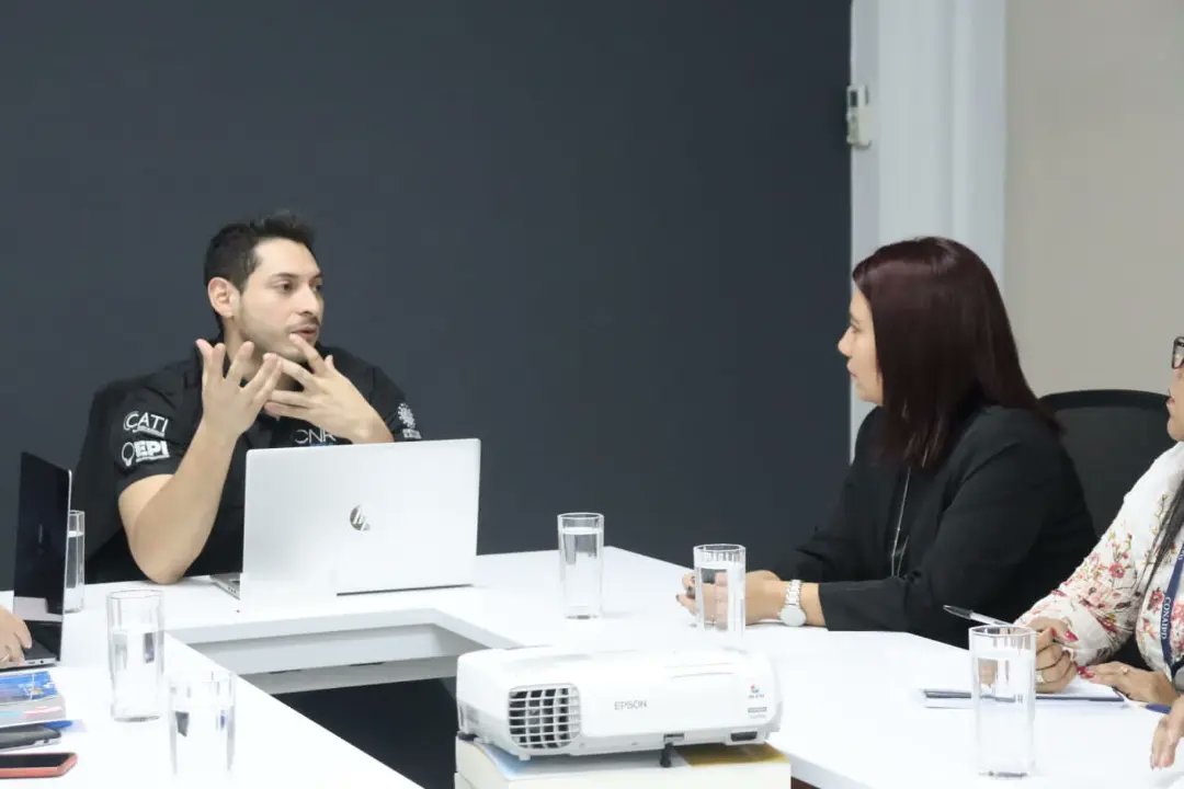 CONAIPD's tweet image. Establecimiento de alianzas estratégicas interinstitucionales para el desarrollo de acciones en favor de las personas con discapacidad, formó parte de los objetivos en la reunión entre la Directora del @CONAIPD, @CristinaH_SV y el Director de Propiedad Intelectual @SvLizama.