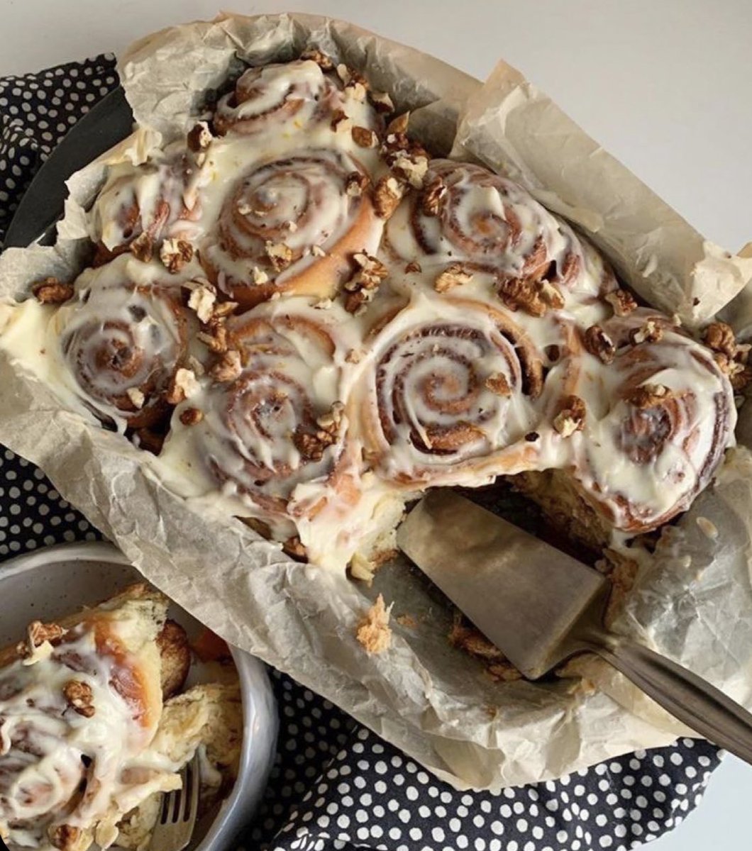 chanelkake's tweet photo. —freshly baked cinnamon rolls https://t.co/du9O9mEdKO