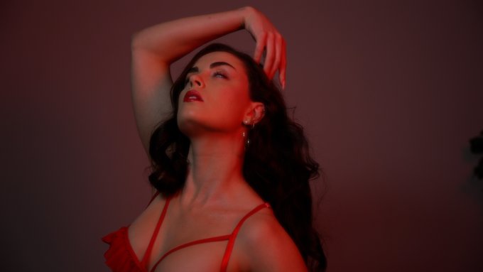 Lose yourself in me. What will you discover today?  https://t.co/2X0QDArXu1 https://t.co/kUyMu4XQYr