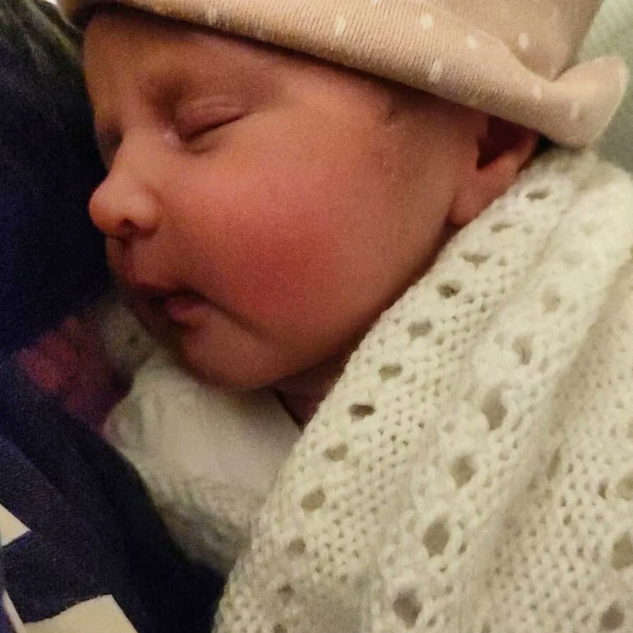 Ivan_berry's tweet image. A month earlier than expected, but still healthy and happy and we&apos;re totally besotted.  

Welcome to the world Ella Berry. 🥰❤👶