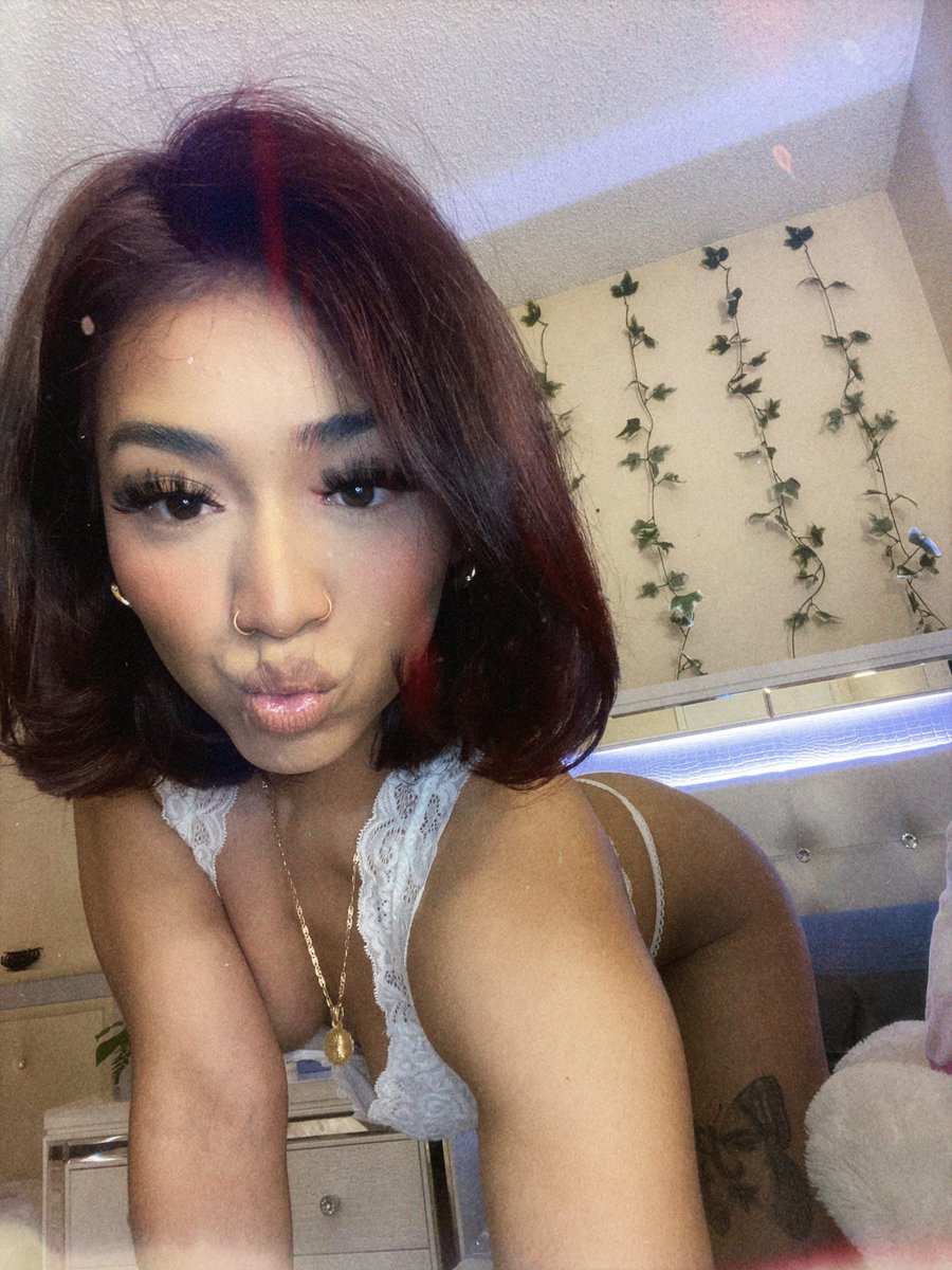 69vlz's tweet photo. but do you love me baby? https://t.co/cscWk5s366