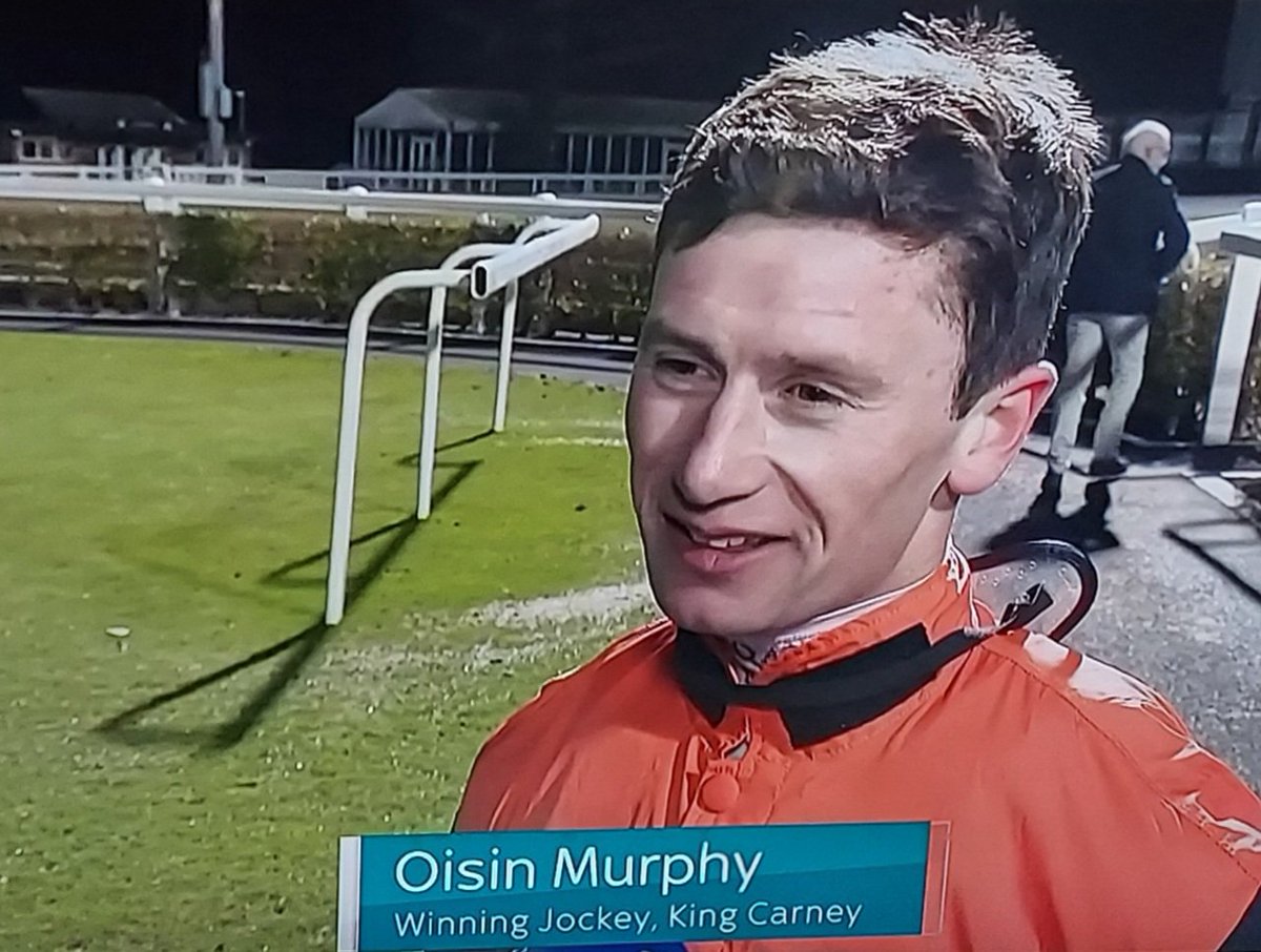 townend_alison's tweet image. Well worth hanging around @oismurphy 👏
The @RebeccaEMenzies trained King Carney ridden with patience flies through #flashoforange #anotherwinner 🤴