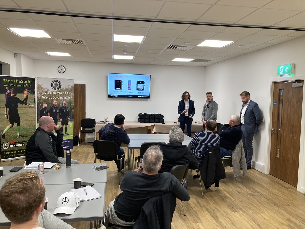 WFAHFARefs's tweet photo. 📷 𝗕𝗢𝗗𝗬𝗖𝗔𝗠𝗦 𝗧𝗥𝗔𝗜𝗡𝗜𝗡𝗚 📷

Tonight we’re excited to host the first of our Referee Body Cameras training events for some of our selected Worcester &amp; District League officials! https://t.co/HEjkRkPSzU