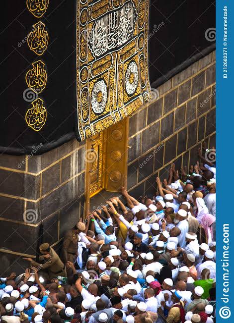 EliasKanchanKPB's tweet photo. Ya Allah, give me a chance to visit Kabah before I die 🤲
#allah #islam #kabasarif #muslim #makka #madina #Blackstone #mahammad #rasul https://t.co/8kWfxmBguk